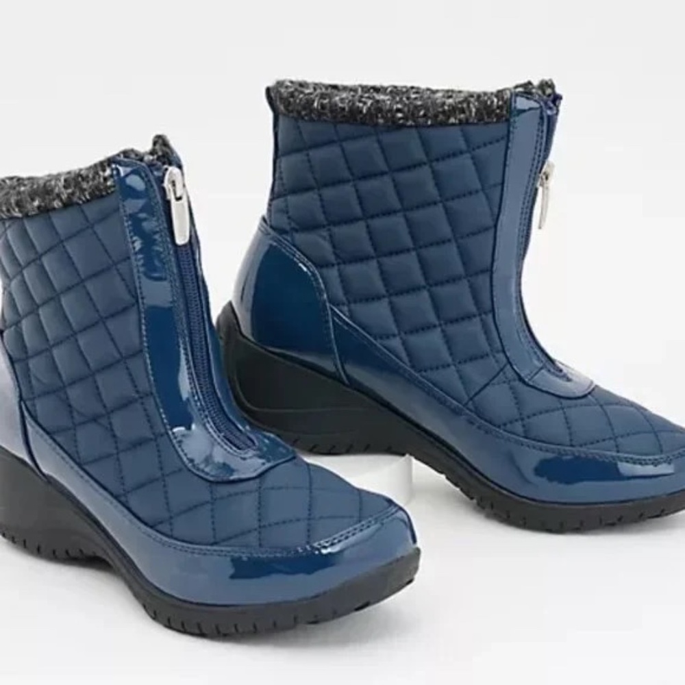 New Khombu Women's Shoe Ankle Boots Bootie Megan Waterproof Front Zip Navy Blue - Picture 1 of 6